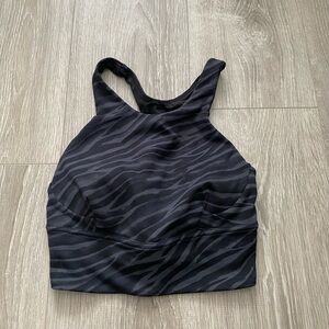 Lululemon size 4 cropped tank top